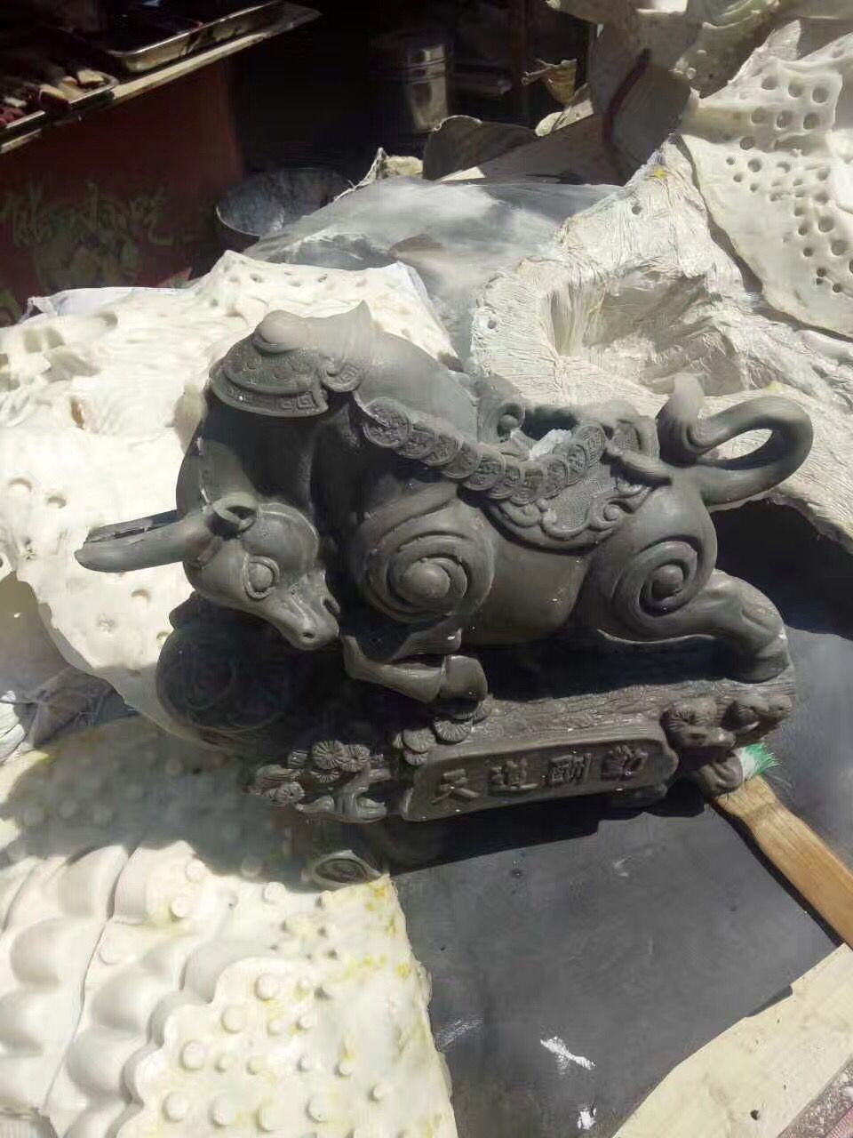 如何使用工業級模具硅膠制作模具？